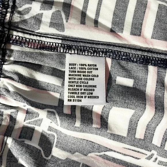 NWT Crown & Ivy Elephant Silhouette Print Crochet Dress - Picture 3 of 4